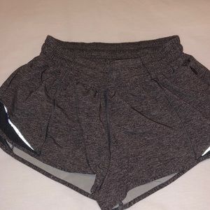 Lulu size 4 hottie hot gray shorts